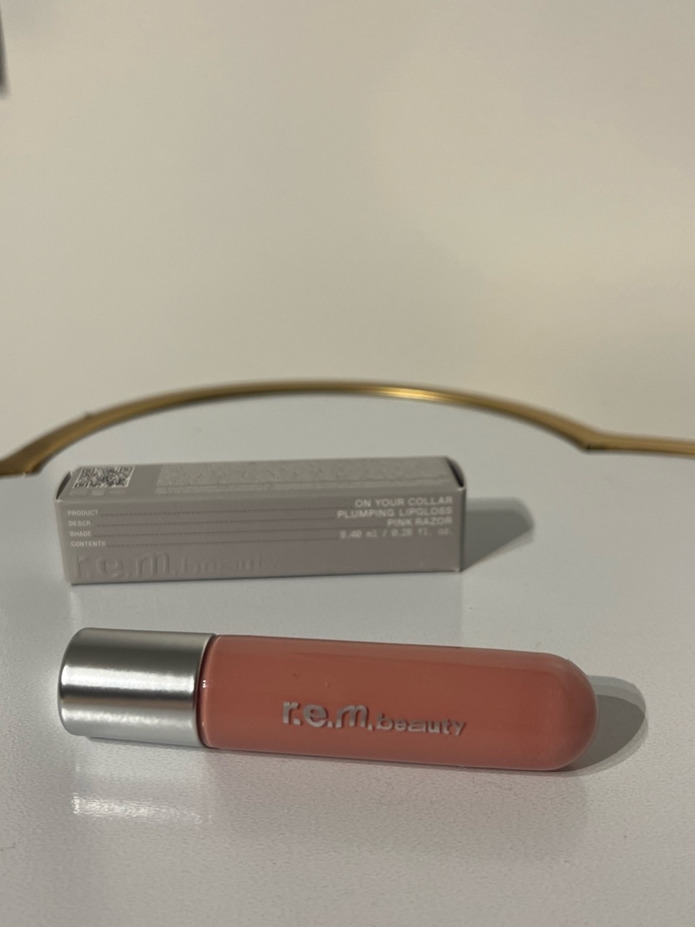 REM Beauty On Your Collar Plumping Lipgloss In Pink Razor NIB